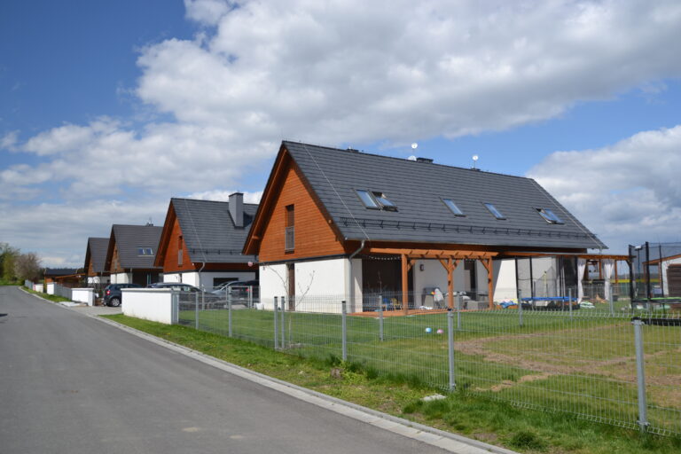 Osiedle domów jednorodzinnych w Mechnicach